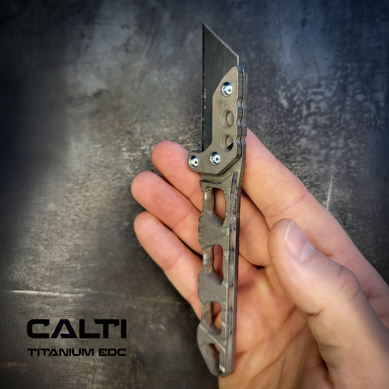 Load image into Gallery viewer, Custom Titanium Utility Blade Holder - EDC Pocket Knife &amp; Box Cutter - Durable EDC Blade Holder
