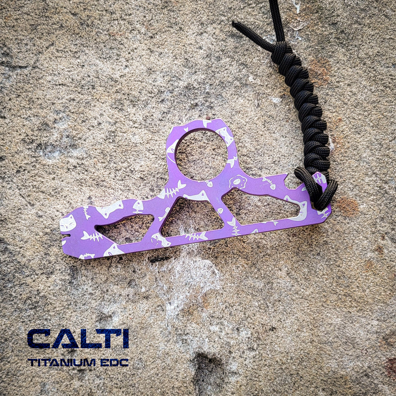 Load image into Gallery viewer, EDC Custom Titanium Knuck-Style Keychain: Titanium Multi-Tool, Bottle Opener &amp; Pry Bar
