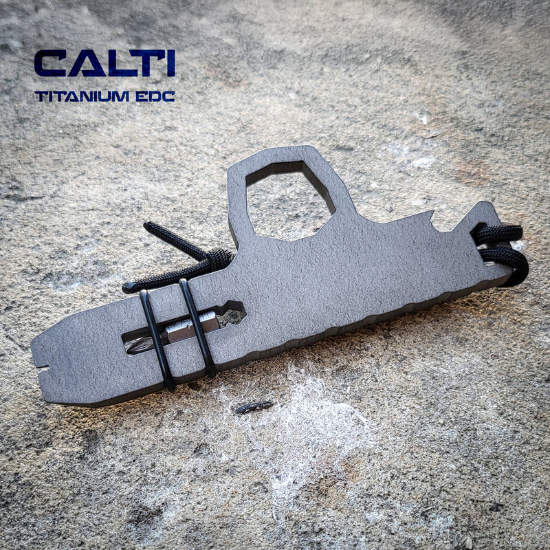 Load image into Gallery viewer, EDC Titanium Knuck-Style Keychain: Titanium Multi-Tool, Bottle Opener &amp; Pry Bar

