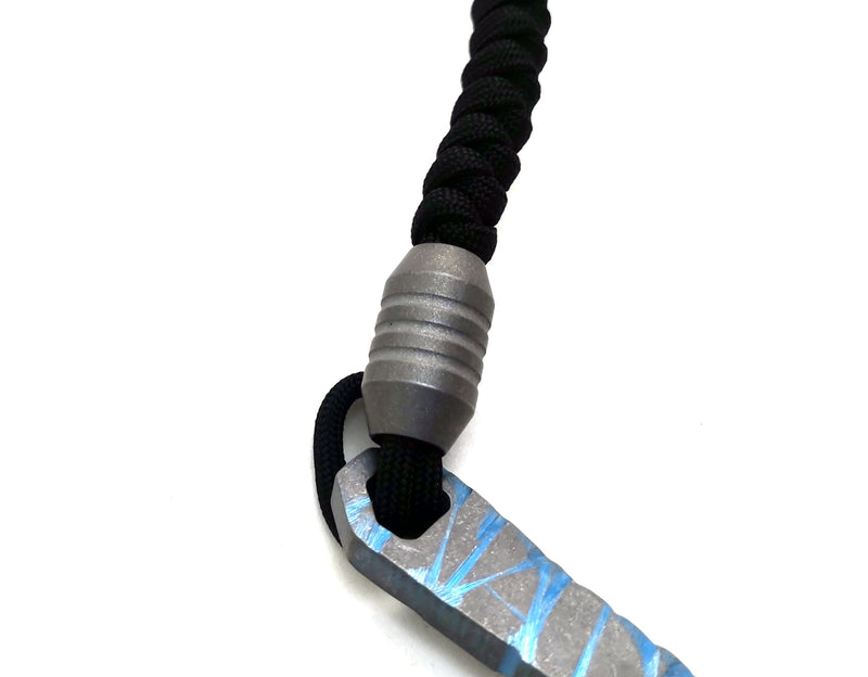 Load image into Gallery viewer, Titanium EDC Big Bead Knife Lanyard - Cartridge firearms - Paracord - (oxidized titan) - EDC Keychain - Knife Accessories - Worry beads
